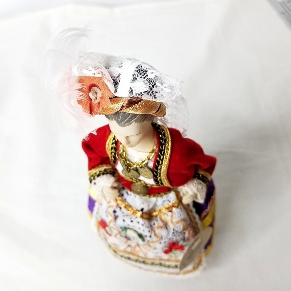 Corfu Greek Vintage Evelt Themis Female Porcelain Doll on Traditional Costume - Picture 5 of 10